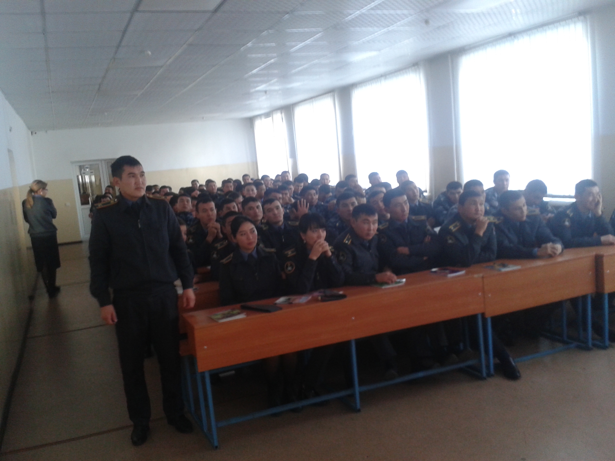 (Рус) Слушателям республиканского учебного центра (РУЦ) МВД Кыргызской Республики проведена лекция по предупреждению пыток и других жестоких обращениях и наказаниях.