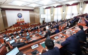 (Рус) Жогорку Кенеш принял к сведению доклад Национального центра по предупреждению пыток за 2018 год