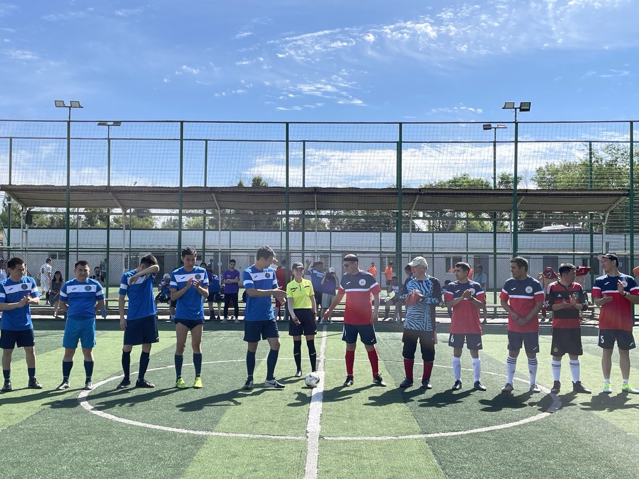 В Бишкеке проходит ежегодный VI турнир по мини-футболу, посвященный международному дню в поддержку жертв пыток